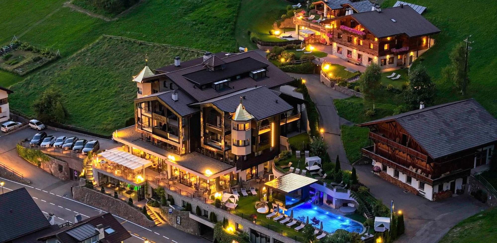 Alpin Garden Luxury Maison & Spa - Adults Only Ortisei Ngoại thất bức ảnh